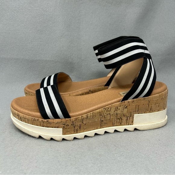Steve Madden Size 8.5 Elba Sandals Black White Strap Platform Wedge Chunky Shoes - Picture 2 of 12